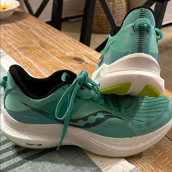 Saucony Tempus like NEW - Picture 3 of 7